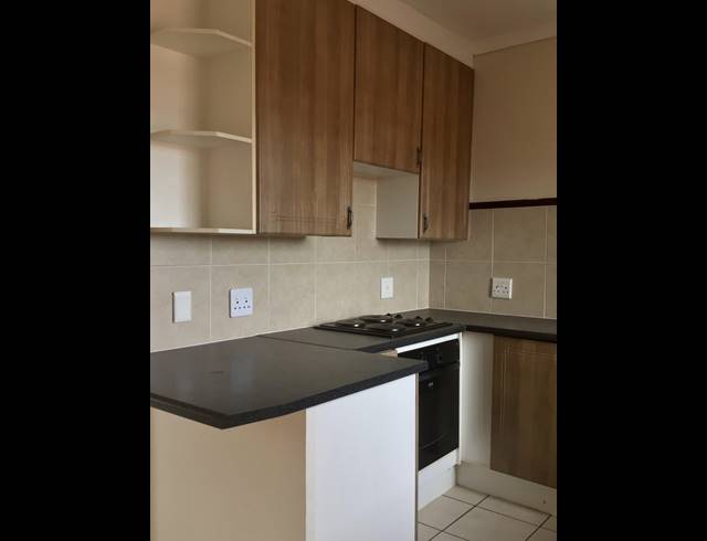 2 BEDROOM APARTMENT FOR SALE IN MOOIKLOOF RIDGE